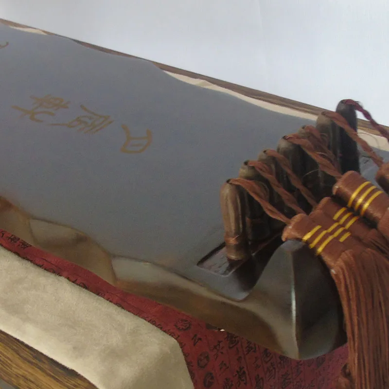 Musical Instrument Book - Gratis gravure 7-snarige Chinese GuQin Luoxia-stijl